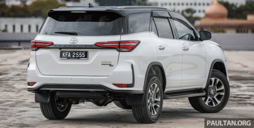 2026 Toyota Fortuner spied – based on new Hilux, heavy facelift with carryover body structure