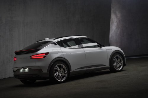 Genesis GV60 Magma – brand’s first production high-performance model; 650 hp/770 Nm, 0-200 km/h 10.9 s