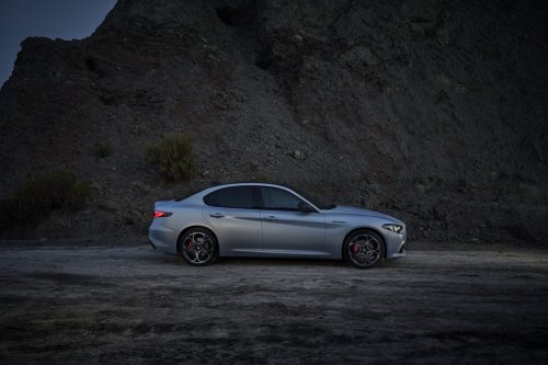 Alfa Romeo Malaysia teaser reveals Nov 20 launch date – Giulia sedan and Stelvio SUV for boutique ops