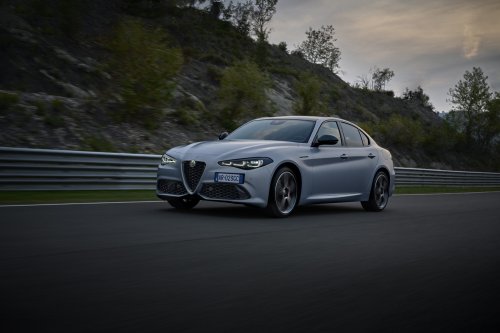 Alfa Romeo is returning to Malaysia – Giulia and Stelvio Veloce teased, 280 PS 2.0L turbo, ROIs open