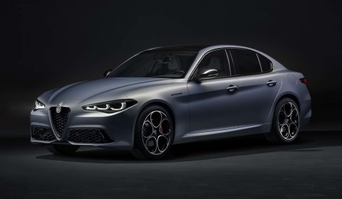 Alfa Romeo is returning to Malaysia – Giulia and Stelvio Veloce teased, 280 PS 2.0L turbo, ROIs open