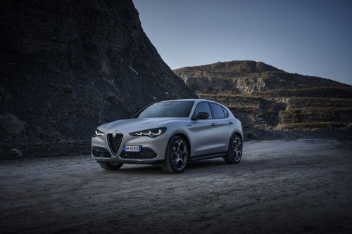 Alfa Romeo is returning to Malaysia – Giulia and Stelvio Veloce teased, 280 PS 2.0L turbo, ROIs open