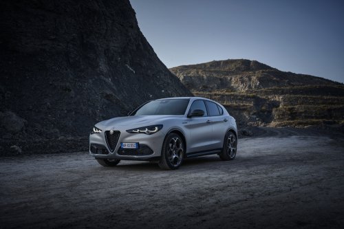 Alfa Romeo is returning to Malaysia – Giulia and Stelvio Veloce teased, 280 PS 2.0L turbo, ROIs open