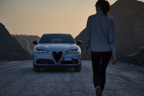Alfa Romeo is returning to Malaysia – Giulia and Stelvio Veloce teased, 280 PS 2.0L turbo, ROIs open