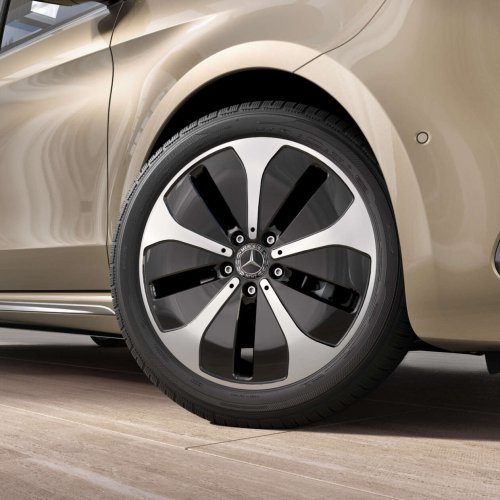 2025 Mercedes-Benz EQV facelift to launch in Malaysia tomorrow – Avantgarde Line, two 12.3-inch screens?