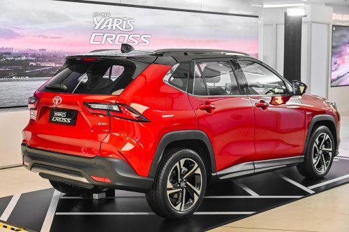 Toyota Yaris Cross launched in Malaysia – 1.5L NA and Hybrid, higher spec than Perodua Traz, from RM100k