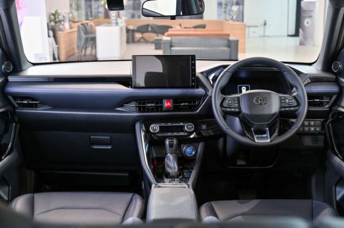 Toyota Yaris Cross launched in Malaysia – 1.5L NA and Hybrid, higher spec than Perodua Traz, from RM100k