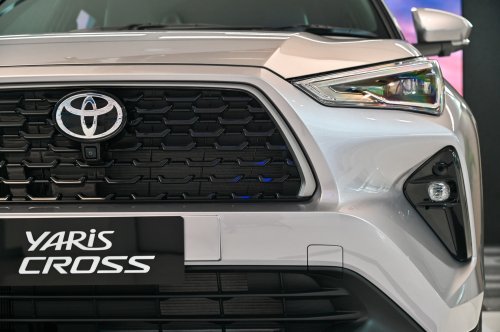 Toyota Yaris Cross launched in Malaysia – 1.5L NA and Hybrid, higher spec than Perodua Traz, from RM100k