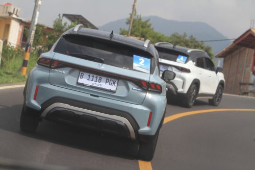 Suzuki , Suzuki Fronx, Review Suzuki Fronx: Crossover Kompak dengan Performa Andal dan Fitur Keamanan Modern