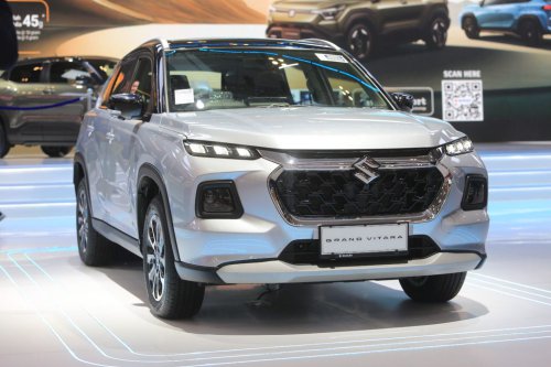 Suzuki , Deretan Mobil Hybrid Suzuki di GIIAS 2025