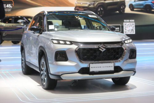 Deretan Mobil Hybrid Suzuki di GIIAS 2025
