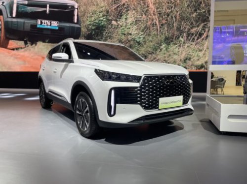 Chery Tiggo Cross CSH Hybrid dan Sport Meluncur di GIIAS 2025