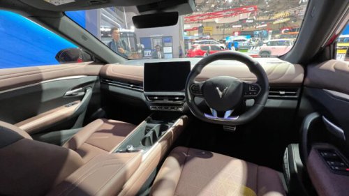 SUV Listrik VinFast VF7 Resmi Ramaikan GIIAS 2025, Promo Harga Spesial