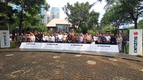 Suzuki , Suzuki Fronx, 55 Unit Suzuki Fronx Resmi Dikirim ke Konsumen