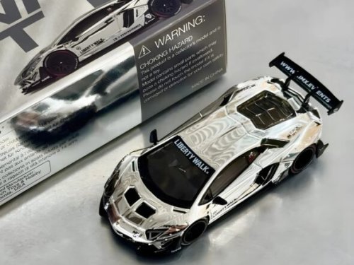 Liberty Walk Full Team Hadir di IMX 2025, Luncurkan Diecast Chrome Edisi Terbatas