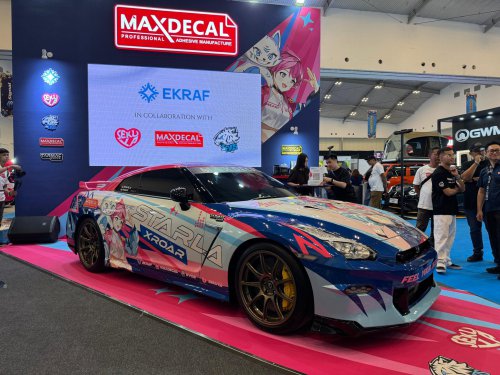 MaxDecal dan SekuyaEVOS Padukan Otomotif, Esports, dan Anime di IMX 2025
