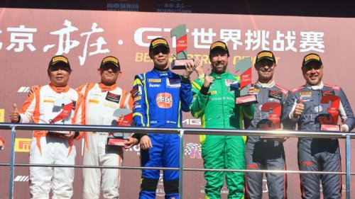 Setiawan Santoso Tutup Musim GTWCA 2025 dengan Perolehan Podium