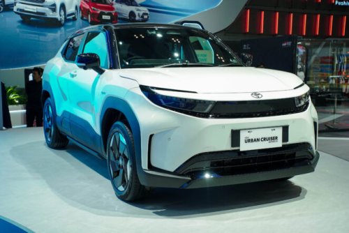Toyota Resmi Jual New bZ4X Produksi Lokal dan New Urban Cruiser di GJAW 2025