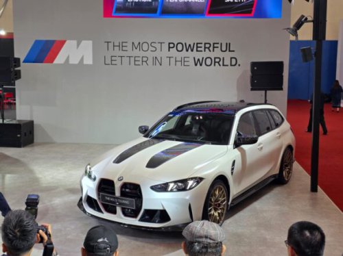 BMW Pajang Seri M Terbaru di GJAW 2025: M3 CS Touring dan M3 Competition