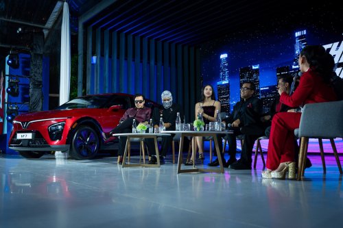 VinFast, VinFast VF 7, VinFast Gelar The Party in Mo7ion dan Tunjukkan Performa Unggul VF 7