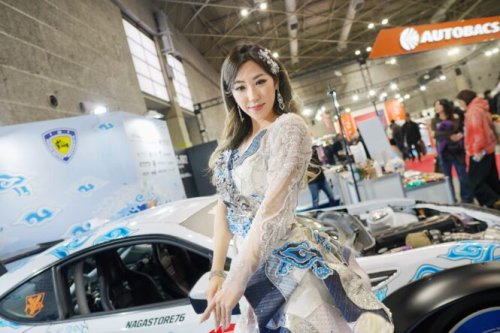 Batik Mega Mendung Pukau Osaka: Sinergi Epik Otomotif dan Fashion di OAM 2026