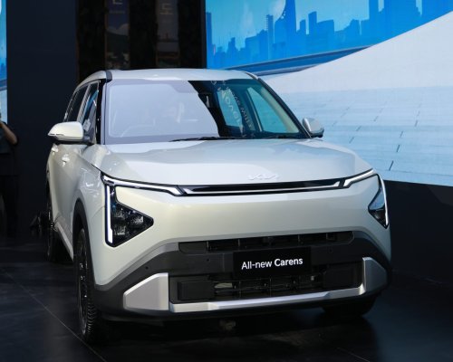 Kia, Kia Carens, Kia RIlis Harga The All New Carens di IIMS 2026, Mulai Rp 300 Jutaan