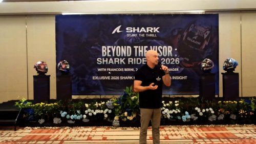 Shark Helmet Pamer Teknologi Visor Irid, Dibekali Fitur Canggih