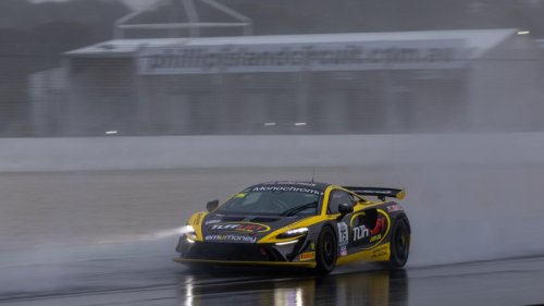 Glenn Nirwan Peringkat 5 Besar di Laga Pembuka GT4 Australia 2026