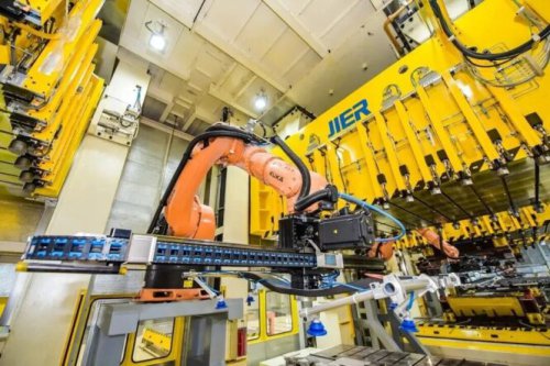 Rahasia Pabrik Pintar GAC Aion: Produksi Satu Mobil Listrik Hanya dalam 53 Detik!