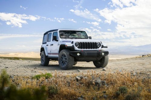 Jeep, Canada’s New Special-Edition Jeep Wrangler Blows the Doors Off the US Version