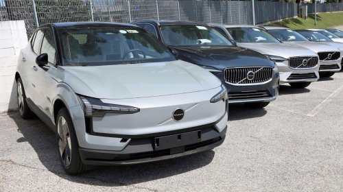 Why 3-row EVs are still so hard to find