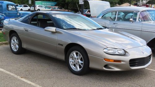 These Manual V8 Cars Still Deliver Old School Performance Under $20,000