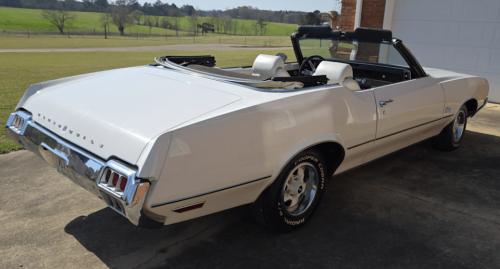 1972 Oldsmobile Cutlass Convertible Heads to Auction With Longtime Ownership History