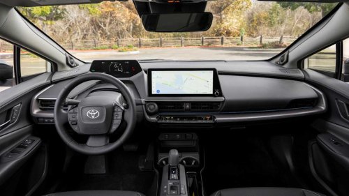 Other hybrids can't keep up—This Japanese hatch is still the king of fuel savings