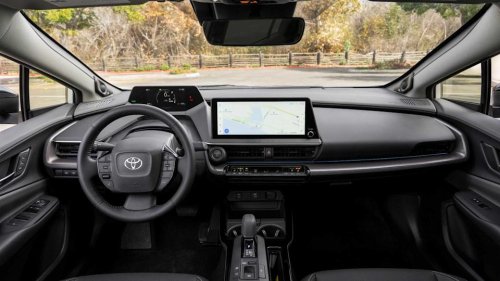 Other hybrids can't keep up—This Japanese hatch is still the king of fuel savings