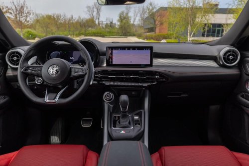 Alfa Romeo, View Interior Photos of the 2026 Alfa Romeo Tonale