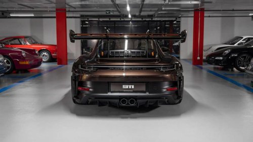 Porsche Turned A 911 GT3 RS Into A Brown Carbon Fiber Masterpiece
