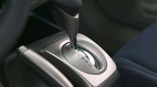 What Does 'L' Mean On An Automatic Gear Shift And When Should You Use It?