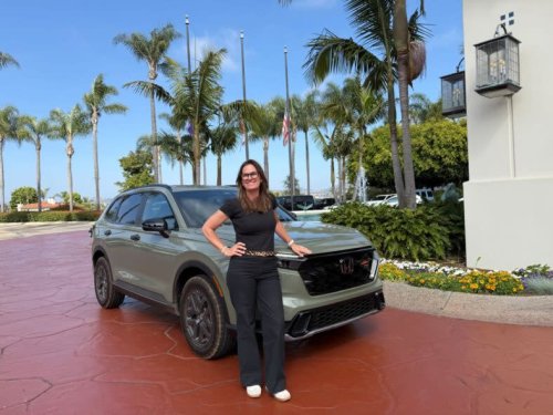 Efficiency Queens Face Off: 2026 Toyota RAV4 Hybrid vs 2026 Honda CR-V Hybrid