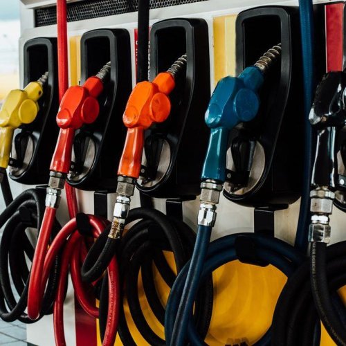 Bad Gas Pump Habits That Cost You Hundreds Each Year