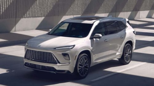 5 Luxury SUVs That Take Regular Gas