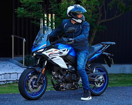 Suzuki, Suzuki’s Gorgeous, Affordable New Bike Boasts the Best of Both Worlds