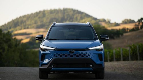Toyota, Toyota Corolla, Toyota Corolla Cross, MINI, Toyota Supplier Converts the Corolla Cross Into a Mini Lounge on Wheels
