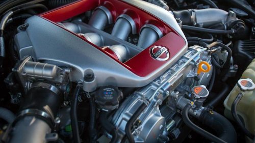 V6 Vs Flat-Six Engines Shows Why One Is Rare And The Other Is Everywhere