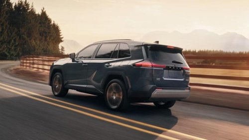 5 Hybrid SUVs That Balance Mileage, Comfort, And Real Life