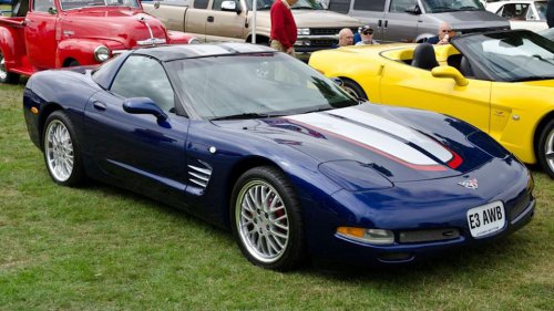 These Manual V8 Cars Still Deliver Old School Performance Under $20,000