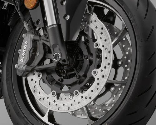 This Stunning New Performance Moto Shoots the Gap Like a Champ