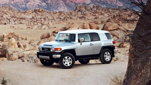 Why the 2006 Toyota FJ Cruiser Became an Instant Off-Road Icon