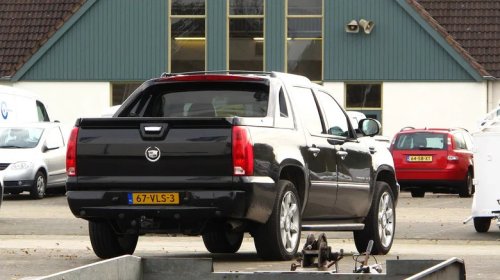 Cadillac, What Years Did Cadillac Make The Escalade EXT Pickup Truck? (And Why It Was Discontinued)