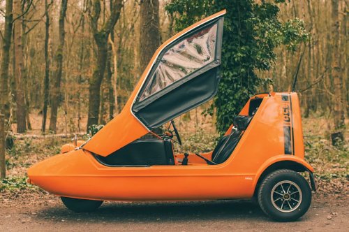 Discover the pioneering Bond Bug
